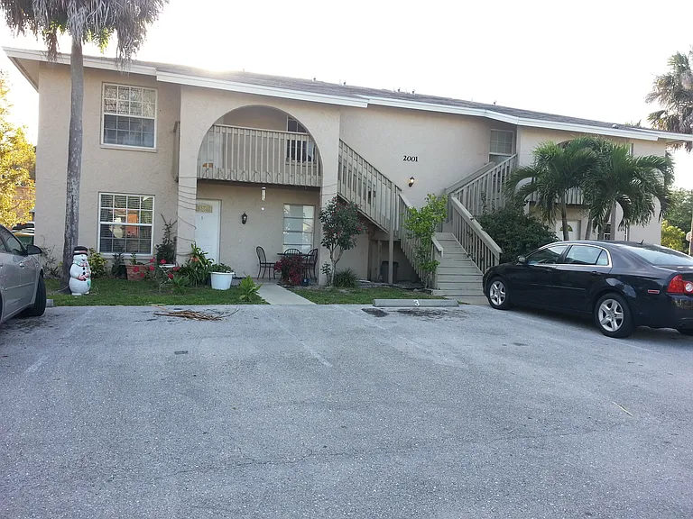 2001 55th Ter SW #4 — Photo 1