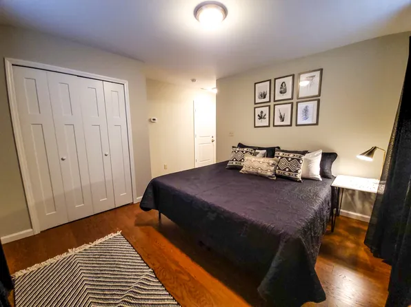 16 Woodstock Ln, Asheville, NC