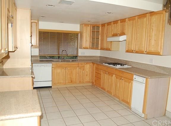 5th image of 5326 Mecca Ave