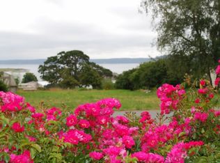 778 SE Barrington Dr, Oak Harbor, WA 98277