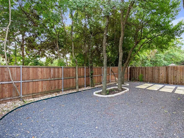 9413 Tanager Way — Photo 35