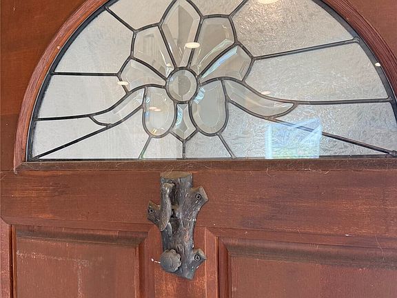 3rd image of 1102 Water Street