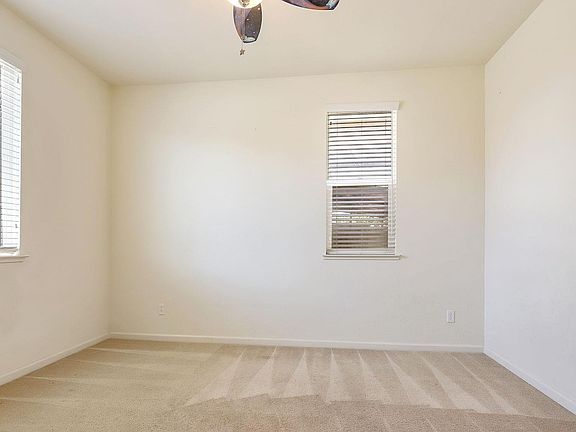 5th image of 1612 Hometown Ln