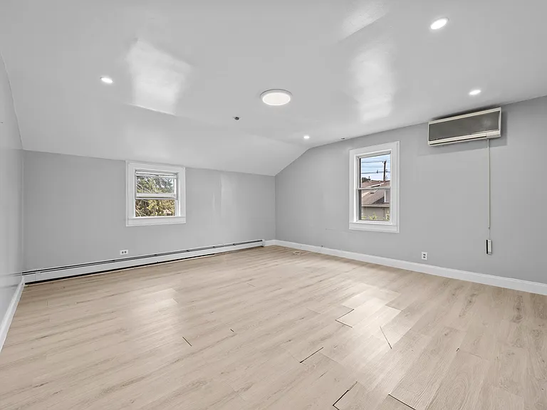 1514 Ratzer Rd #2 — Photo 2
