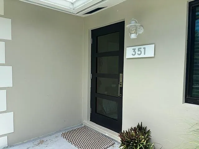 2 bed, 2.5 bath, 1173 sqft, $6,000 — Photo 2
