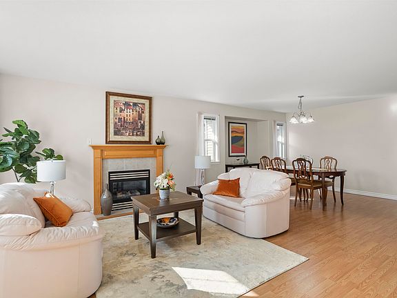 4th image of 7330 Elm Rd #43