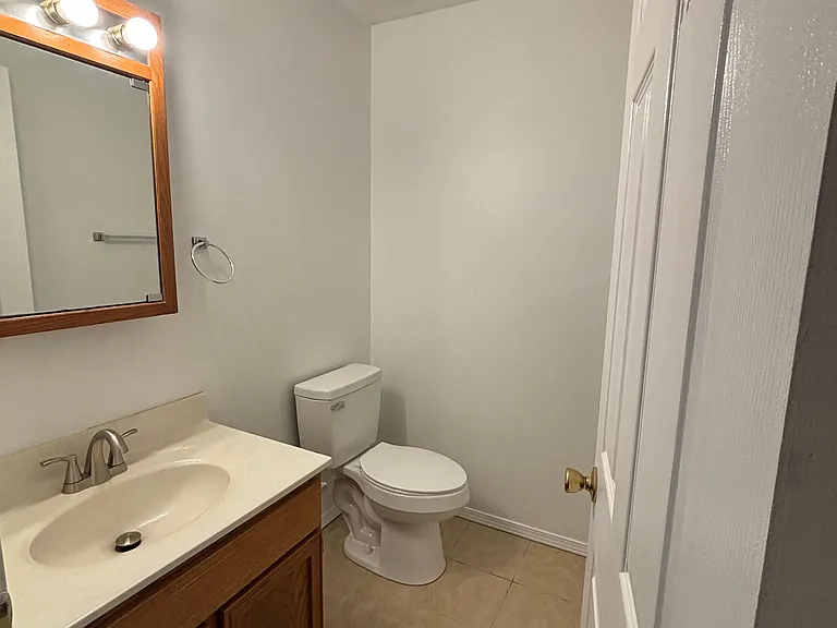 5391 Country Club Rd #B — Photo 15