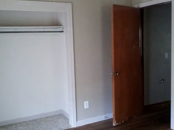 4th image of 1602 W 11th Ave