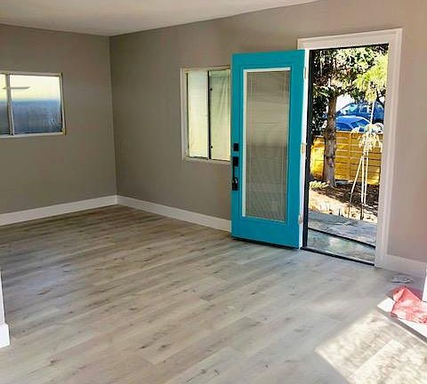 3rd image of 4336 Wilson Ave #4336