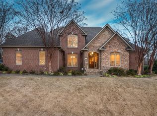 17 Equennes Dr, Little Rock, AR 72223