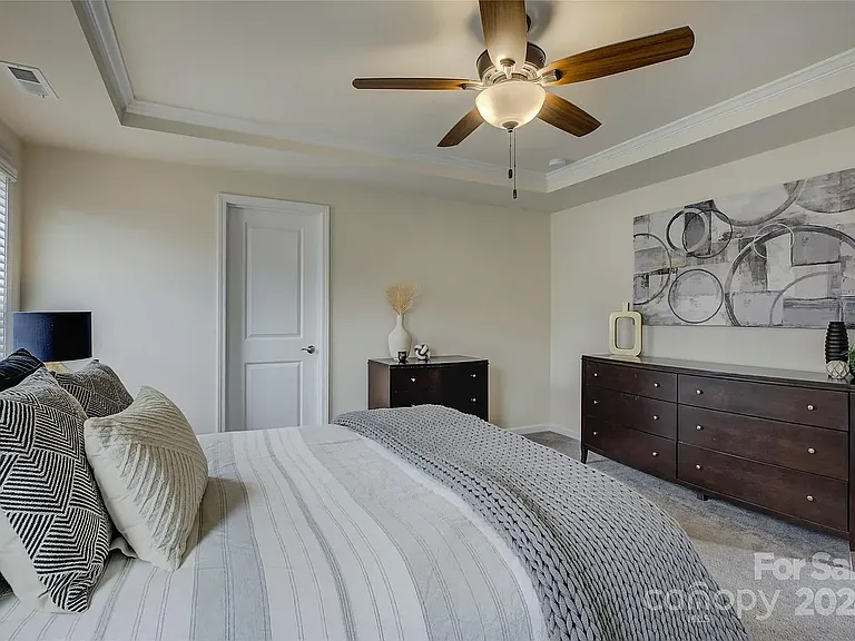 7134 Thornrose Dr — Photo 27