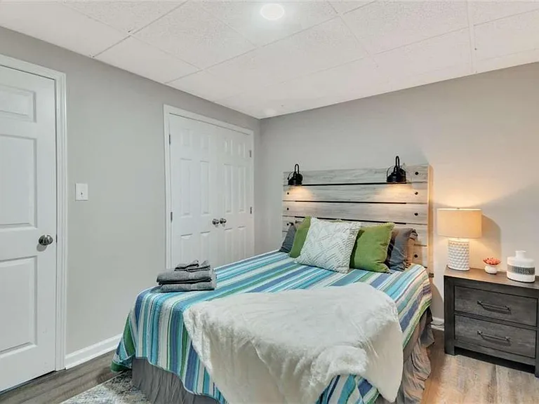 826 Moonlit Ln NW — Photo 23