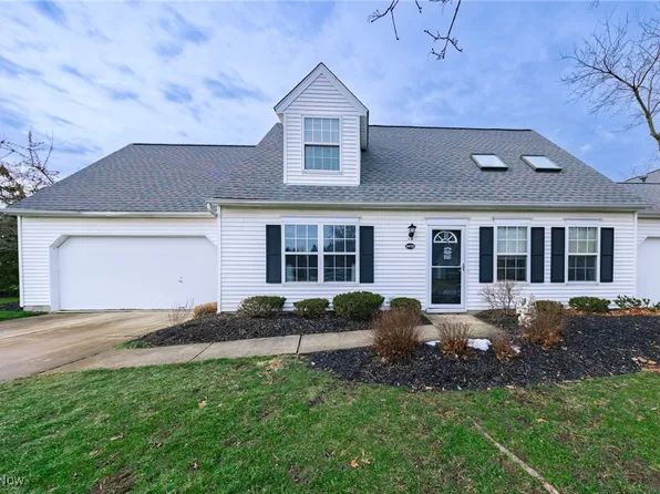 24722 Grove Pond Way, Olmsted Falls, OH 44138