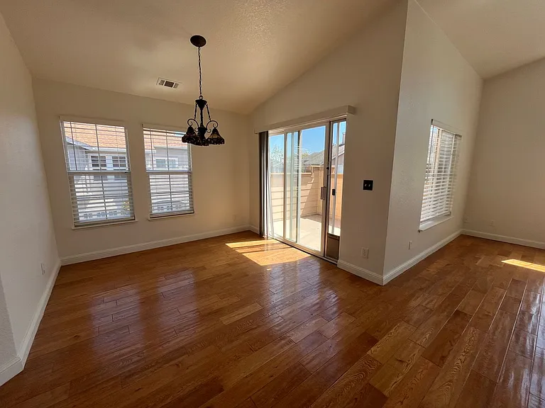 7388 Dalmally Ln — Photo 20