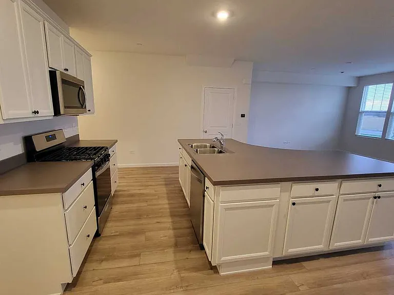 2227 Horseshoe Cir #2227 — Photo 6
