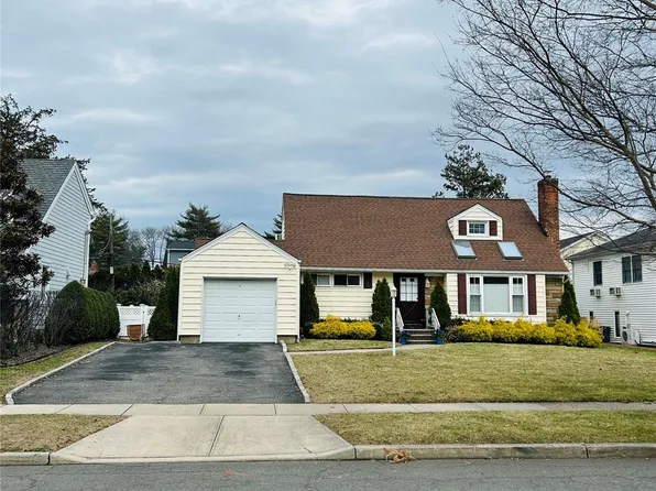 173 Wetherill Road, Garden City, NY 11530