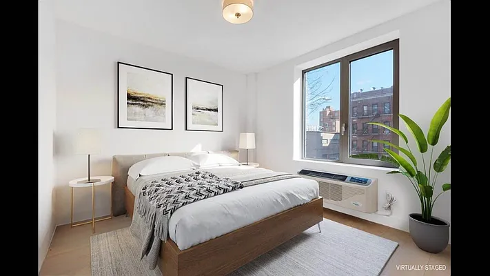 Rented by Larisa Elchananov, LREB | media 17