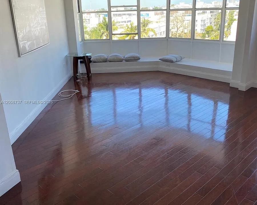 1881 Washington Ave #7C