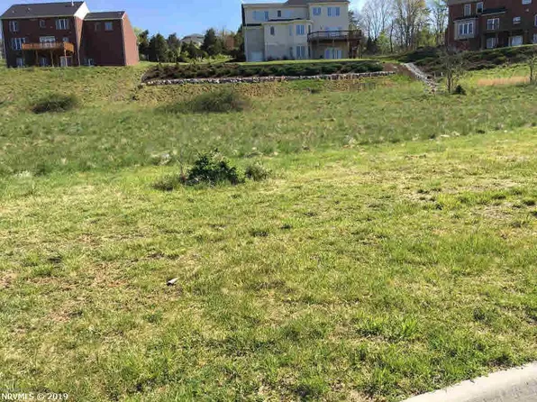 1221 Brockton St, Blacksburg, VA 24060