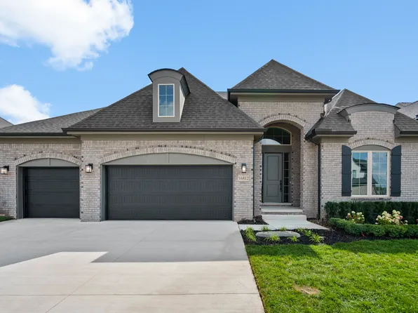 16812 Kentfield Rd, Macomb, MI 48044