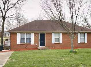 147 Springhill Dr, Bardstown, KY 40004