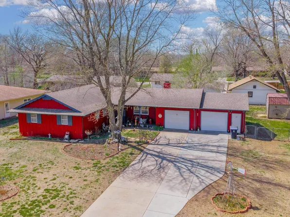 1911 Jamaica St, El Dorado, KS 67042