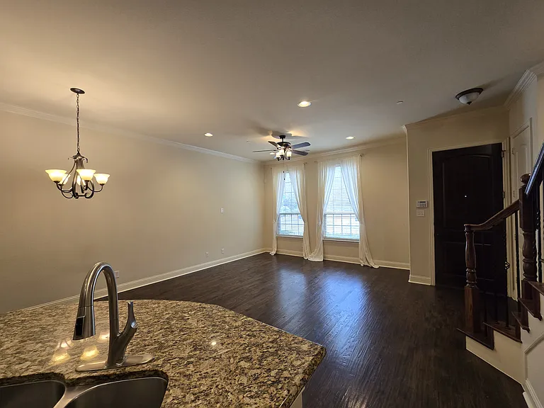 7924 Osborn Pkwy — Photo 43