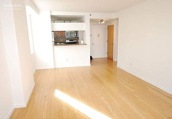 3rd image of 520 W 23rd St APT 8F