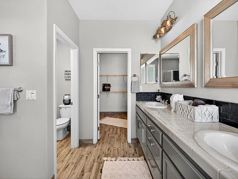 390 Caravaggio Cir — Photo 66