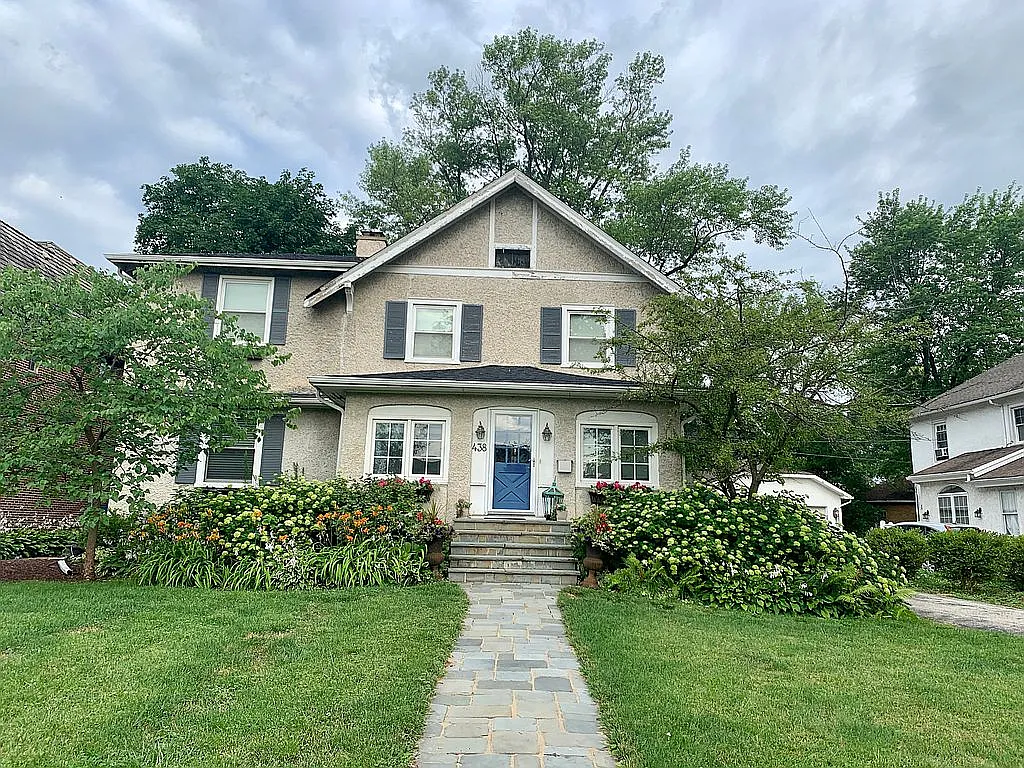 438 S Hill Ave photo 1
