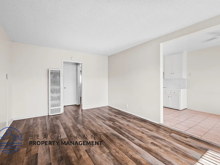 2126-2130 W. El Segundo Blvd. — Photo 9