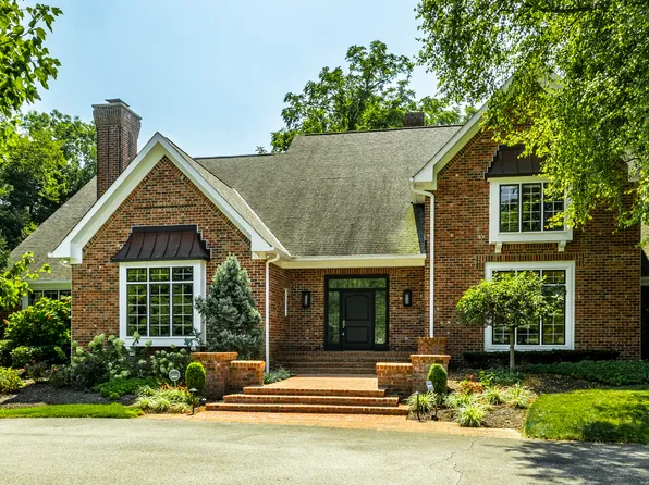 1261 Laurelwood, Carmel, IN 46032