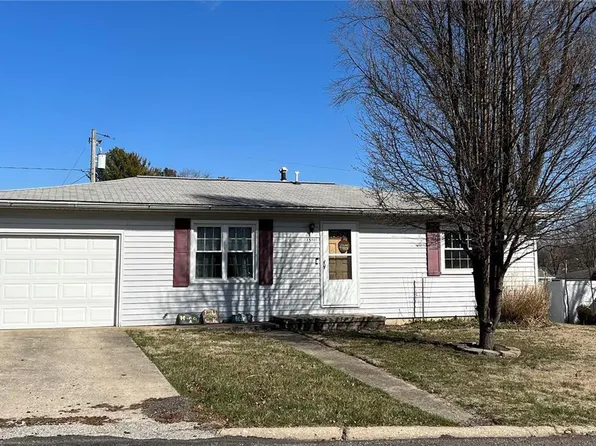 1311 Shelley Dr, Vandalia, IL 62471