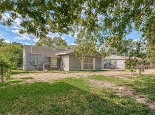 5619 Willow Glen Dr, Houston, TX 77033