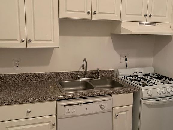 3rd image of 443-455 N Highland Ave NE #447-16