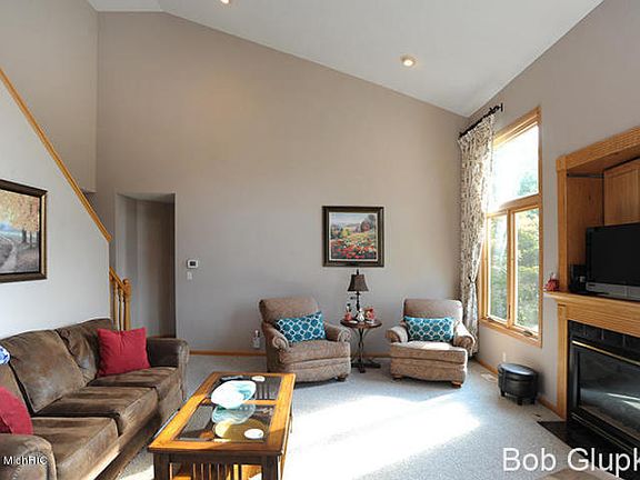 4th image of 2578 Southplatte Dr SW