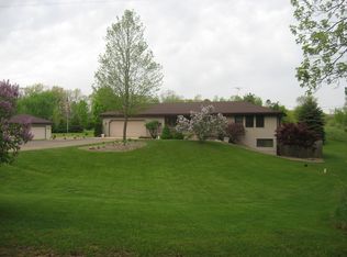 331 102nd Ave, Plainwell, MI 49080