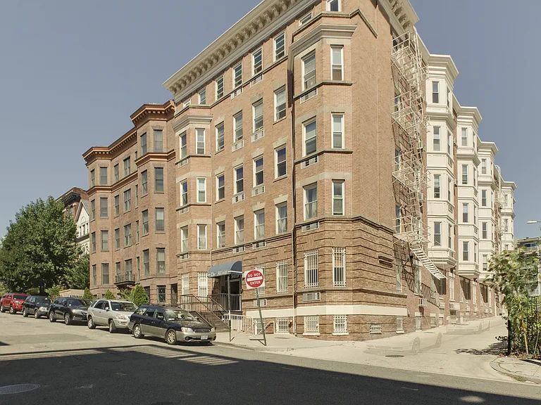 1415 Chapin St NW #306 — Photo 2