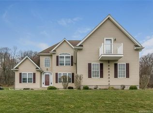 123 Pheasant Dr, Middletown, CT 06457