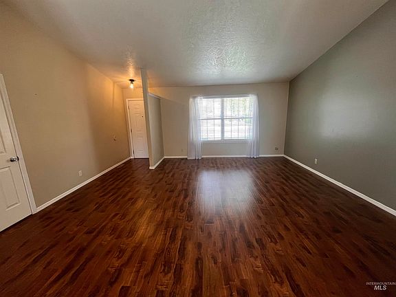 5th image of 1006 Aspenwood Ln