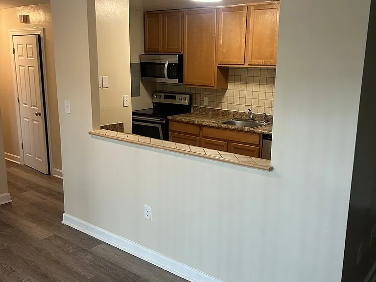 6310 Hil Mar Dr #3 — Photo 9