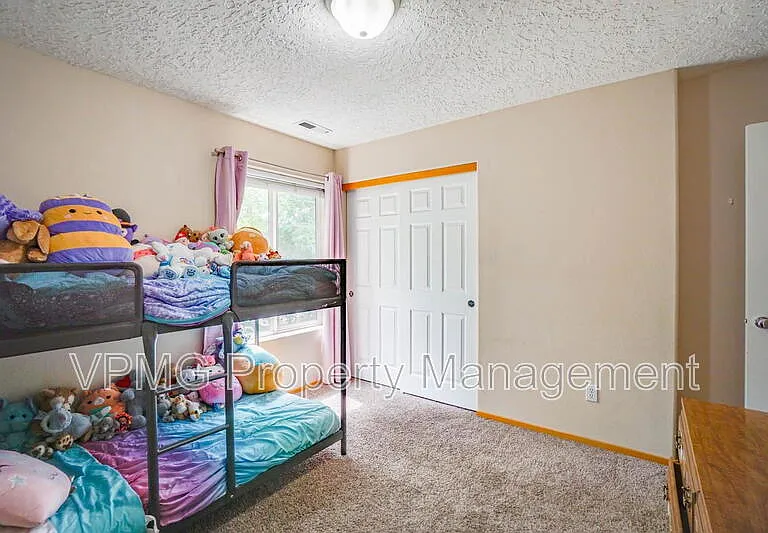 17301 SE 24th St — Photo 35