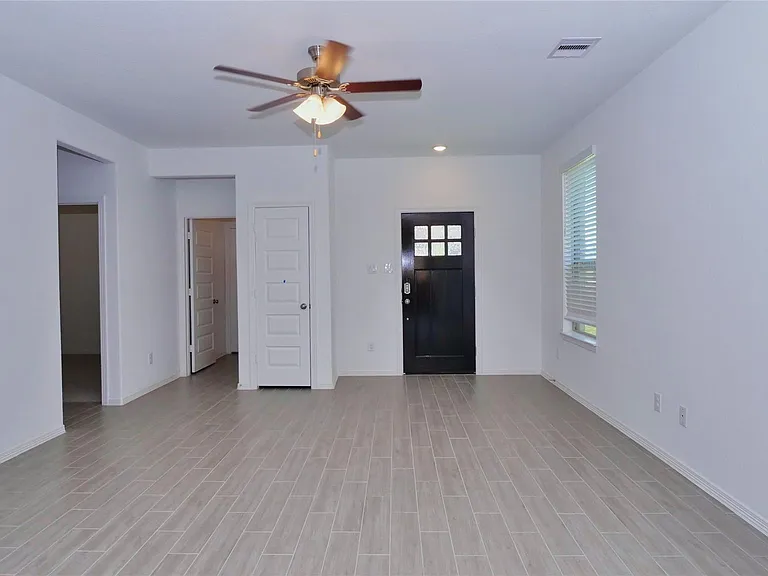 23118 Bright Light Ln — Photo 3