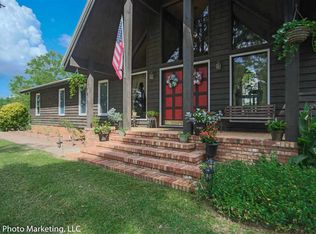 910 Pineridge Dr, Montezuma, GA 31063