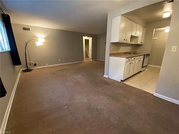 4th image of 22121 River Oaks Dr #E2