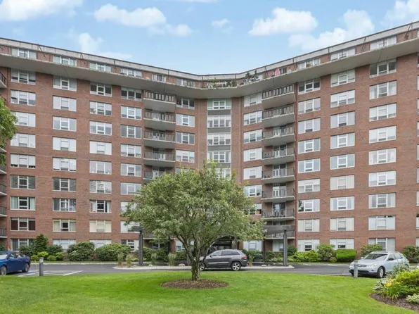 280 Boylston St APT 611, Newton, MA 02467