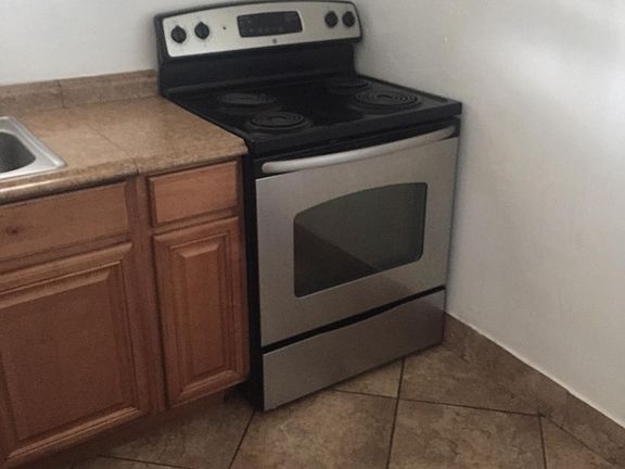 3rd image of 16851 NE 3rd Ave