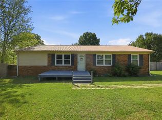 4228 Valley Cir, Thomasville, NC 27360