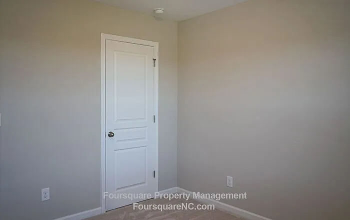 6405 Giddings St — Photo 40