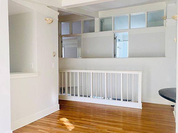 4th image of 880 Wellesley Dr NW